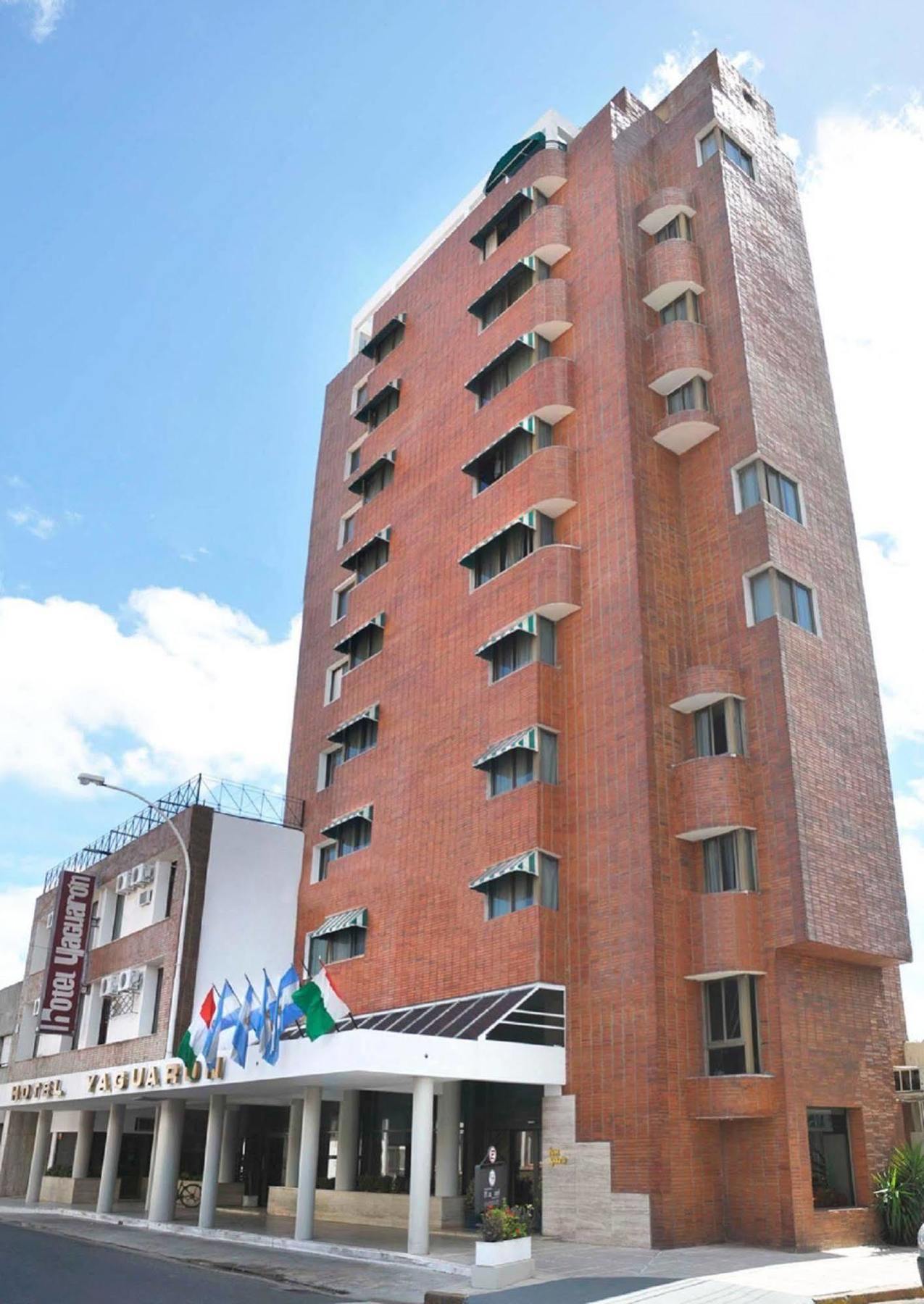 Hotel Yaguaron San Nicolás de los Arroyos Exterior foto